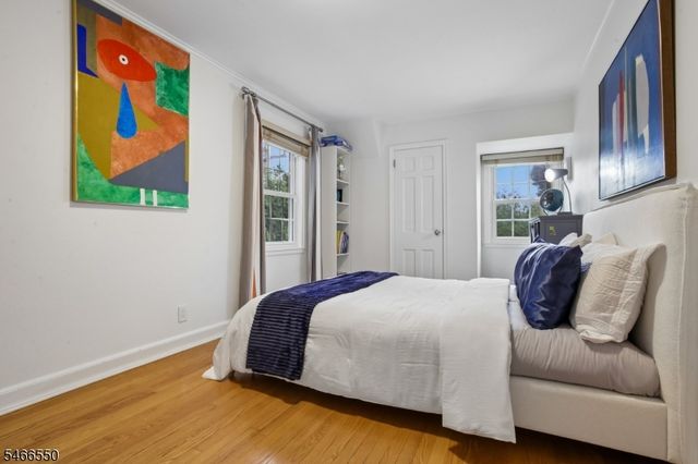 68 Crescent Pl, Millburn Twp., NJ 07078