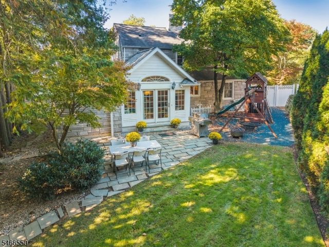 68 Crescent Pl, Millburn Twp., NJ 07078