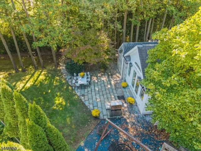 68 Crescent Pl, Millburn Twp., NJ 07078