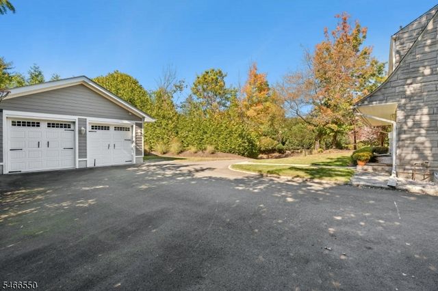 68 Crescent Pl, Millburn Twp., NJ 07078