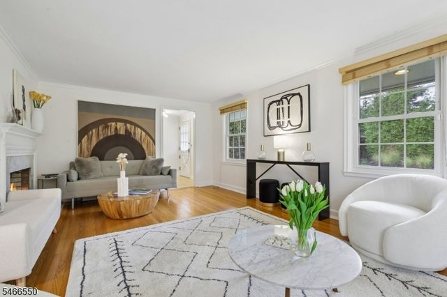 68 Crescent Pl, Millburn Twp., NJ 07078