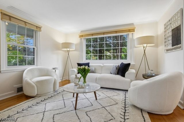 68 Crescent Pl, Millburn Twp., NJ 07078