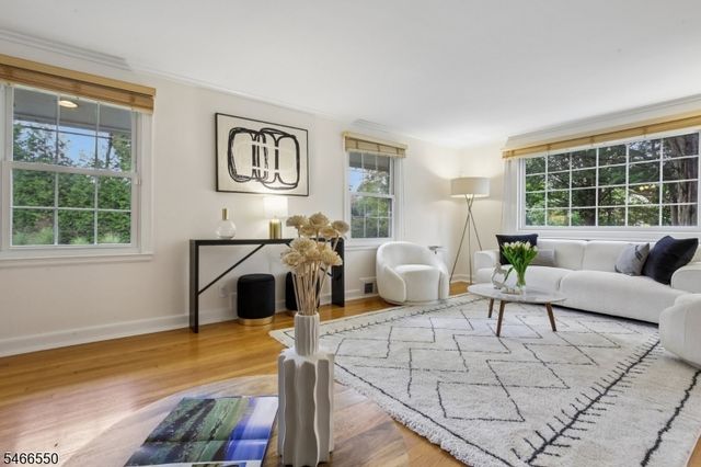 68 Crescent Pl, Millburn Twp., NJ 07078