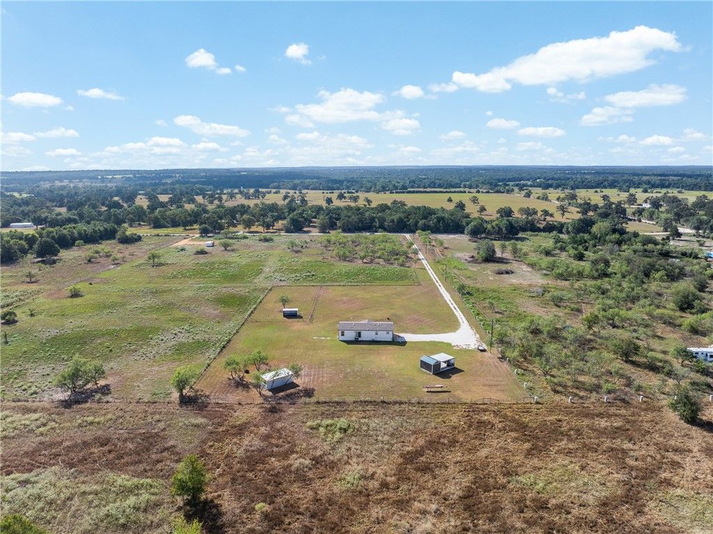 5238 County Road 353, Gause, TX 77857 — exterior