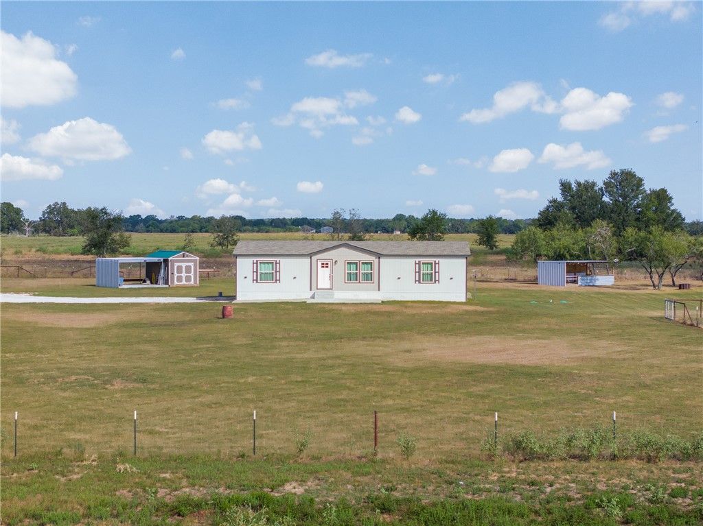 5238 County Road 353, Gause, TX 77857 — photo 2