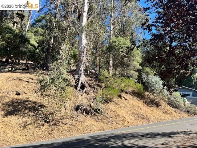 5847 Ascot Dr, Oakland, CA 94611