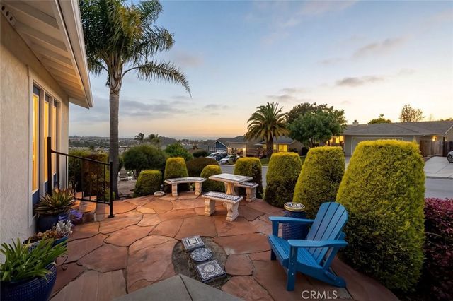 120 Surf St., Pismo Beach, CA 93449