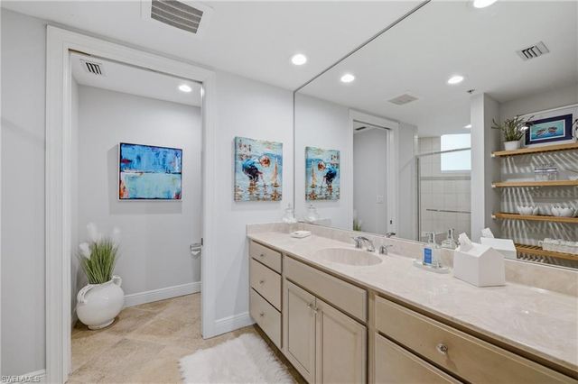 265 Indies WAY 1004, Naples, FL 34110