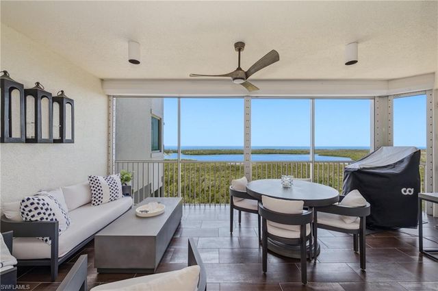 265 Indies WAY 1004, Naples, FL 34110