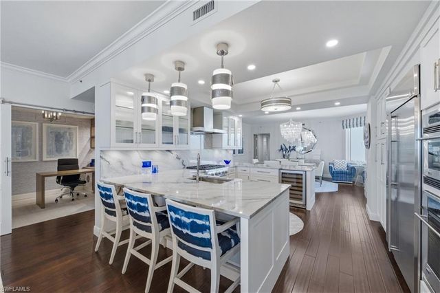 265 Indies WAY 1004, Naples, FL 34110