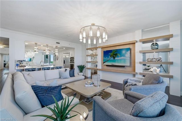 265 Indies WAY 1004, Naples, FL 34110