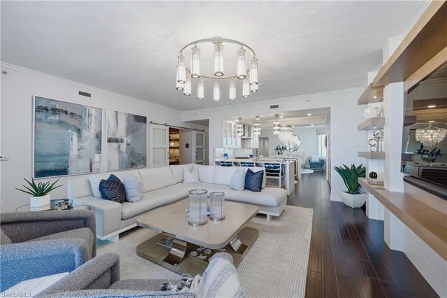 265 Indies WAY 1004, Naples, FL 34110