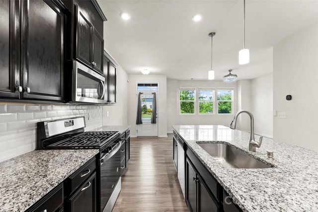 11010 Chalkbark Lane, Charlotte, NC 28262