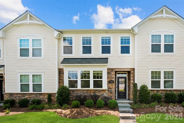 11010 Chalkbark Lane, Charlotte, NC 28262