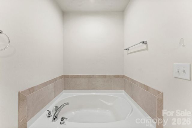 11010 Chalkbark Lane, Charlotte, NC 28262