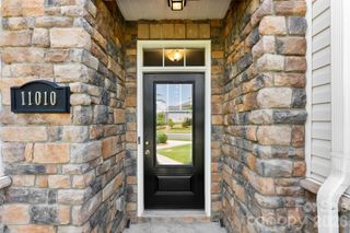 11010 Chalkbark Lane, Charlotte, NC 28262