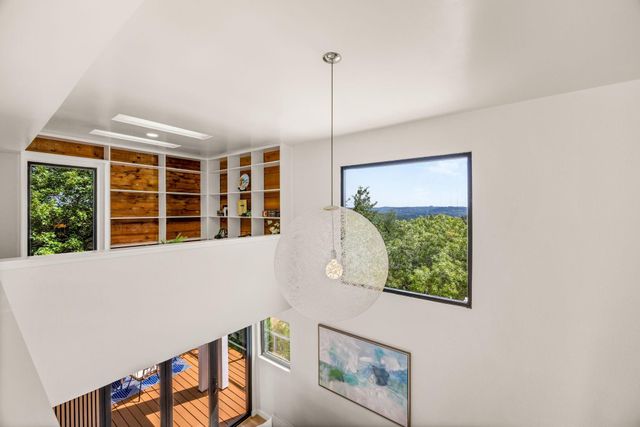3704 Laurel Ledge LN, Austin, TX 78731