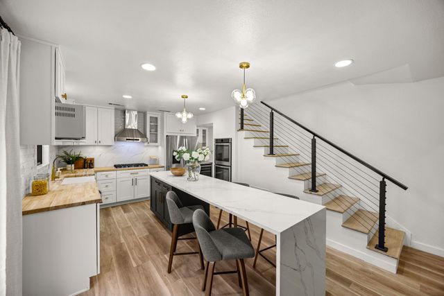 3704 Laurel Ledge LN, Austin, TX 78731