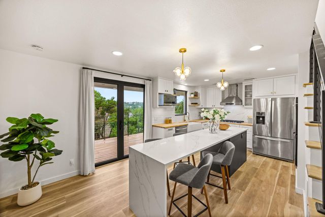 3704 Laurel Ledge LN, Austin, TX 78731