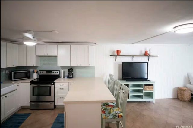 53-567 Kamehameha Highway 204, Hauula, HI 96717