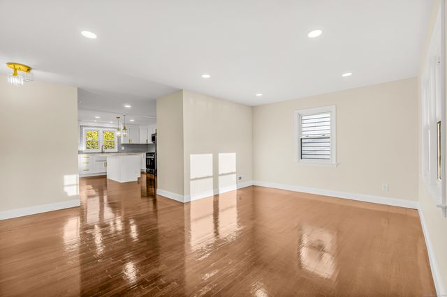 18 Lenox Street, East Haven, CT 06512