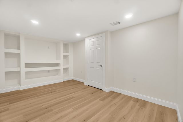 18 Lenox Street, East Haven, CT 06512