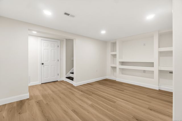 18 Lenox Street, East Haven, CT 06512