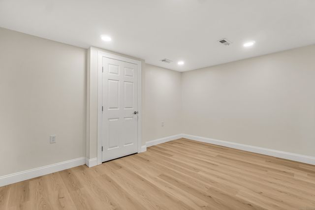 18 Lenox Street, East Haven, CT 06512