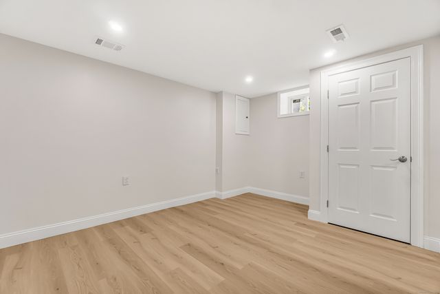 18 Lenox Street, East Haven, CT 06512