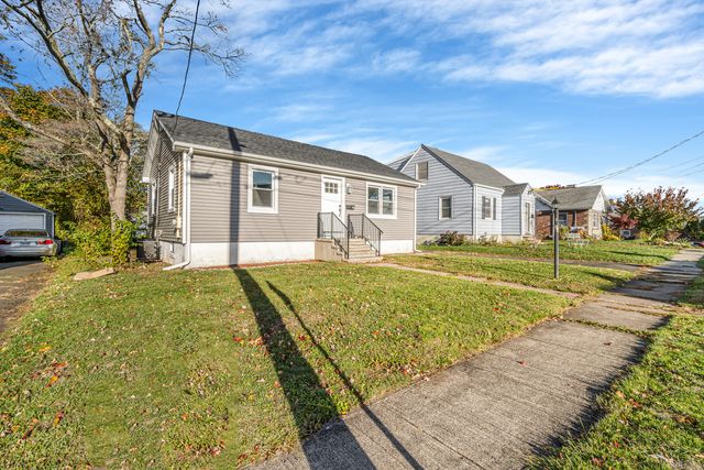 18 Lenox Street, East Haven, CT 06512