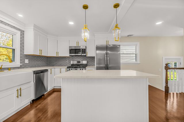 18 Lenox Street, East Haven, CT 06512