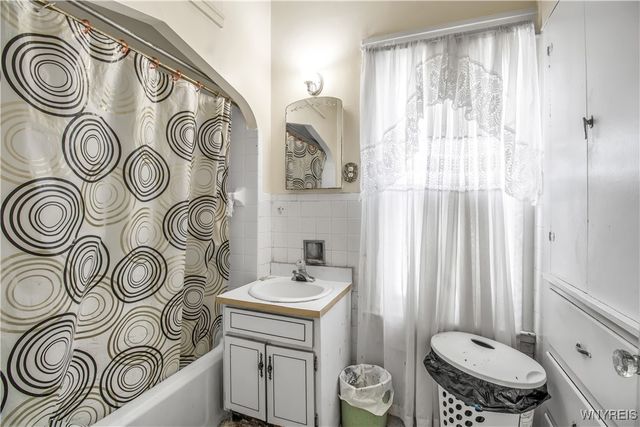 494 Riley Street, Buffalo, NY 14208