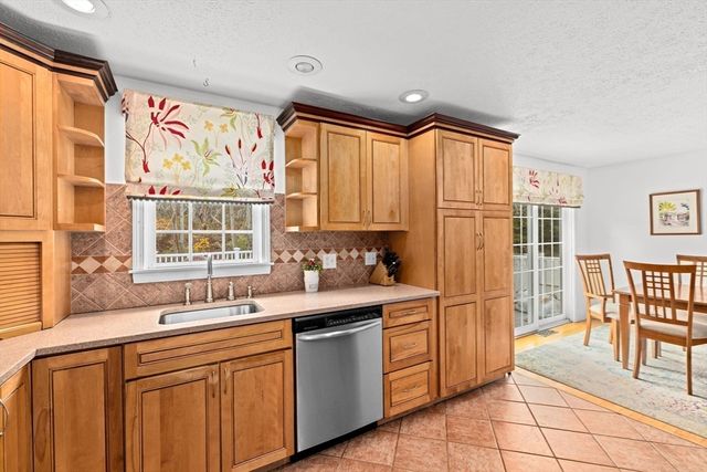 59 Heather Drive, Plymouth, MA 02360