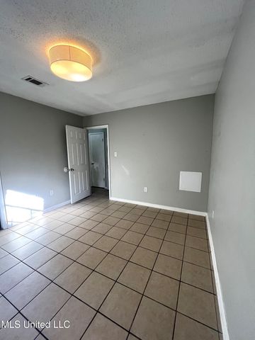 1713 19th Avenue, B, Gulfport, MS 39501