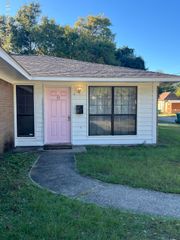1713 19th Avenue, B, Gulfport, MS 39501