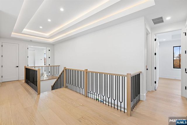 375 Burnet Place, Paramus, NJ 07652