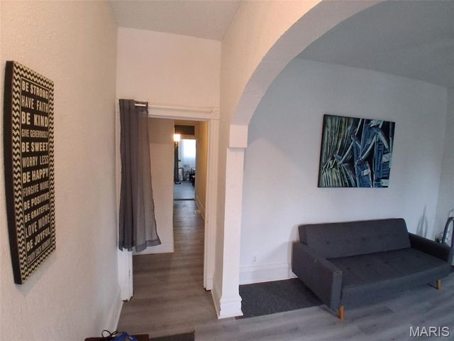 5331 Wells Avenue, St Louis, MO 63112