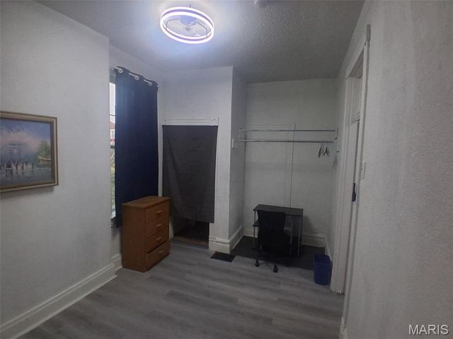 5331 Wells Avenue, St Louis, MO 63112