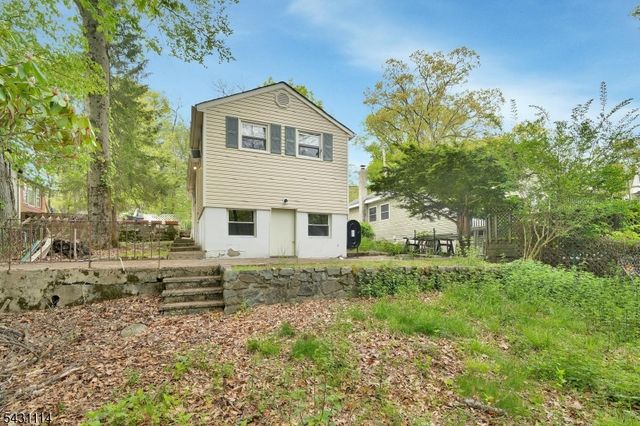 8 Cornell Way, Hopatcong Boro, NJ 07843
