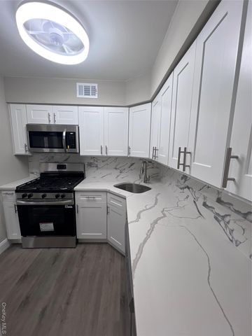 305 Fairview Circle, Middle Island, NY 11953