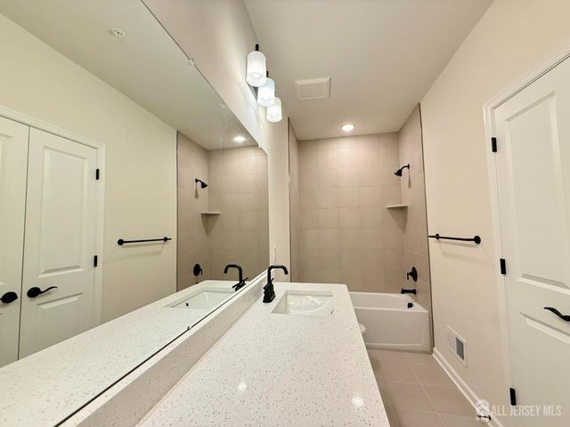 614 Sadie Circle, New Brunswick, NJ 08901