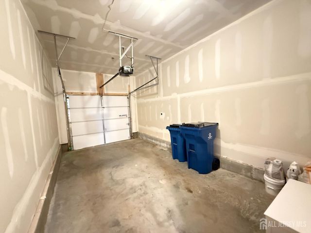 614 Sadie Circle, New Brunswick, NJ 08901