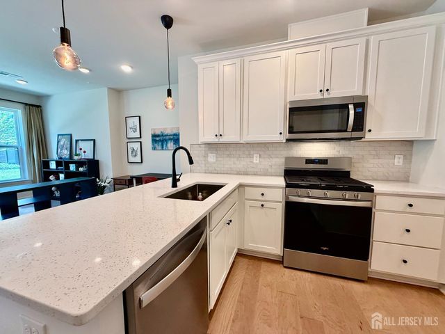 614 Sadie Circle, New Brunswick, NJ 08901