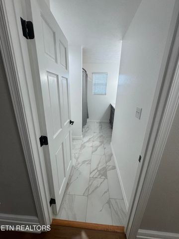 195 Granby Lane, Harrogate, TN 37752