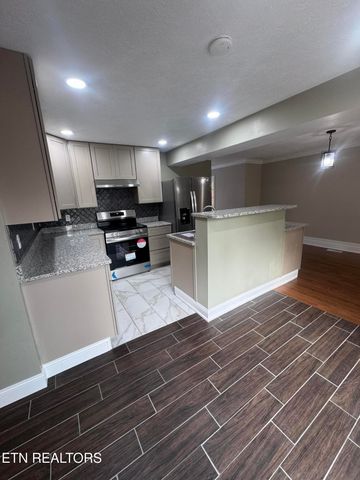 195 Granby Lane, Harrogate, TN 37752