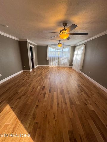 195 Granby Lane, Harrogate, TN 37752