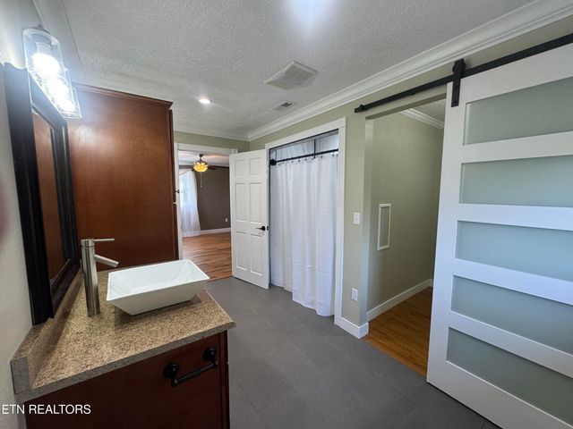 195 Granby Lane, Harrogate, TN 37752