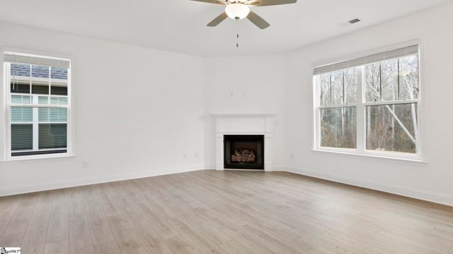 114 Beechcroft Place, Fountain Inn, SC 29644