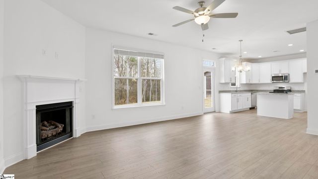 114 Beechcroft Place, Fountain Inn, SC 29644