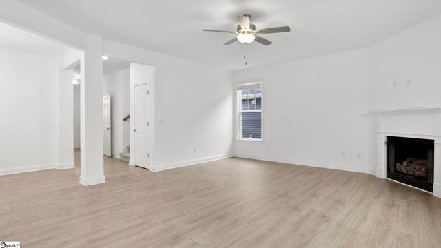 114 Beechcroft Place, Fountain Inn, SC 29644